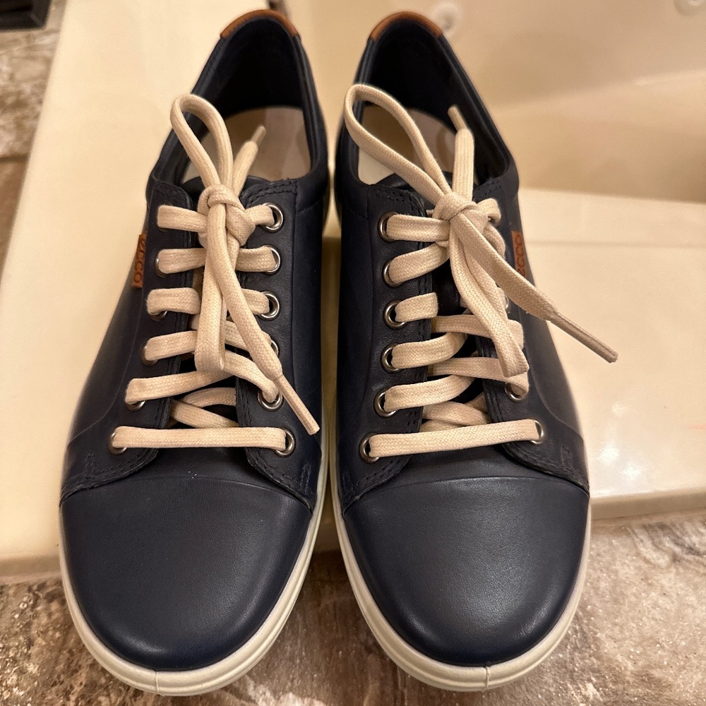 Ecco blue leather shoes